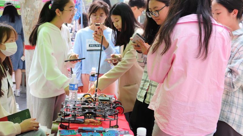 疫情数据可视化：实时更新背后的关键技术